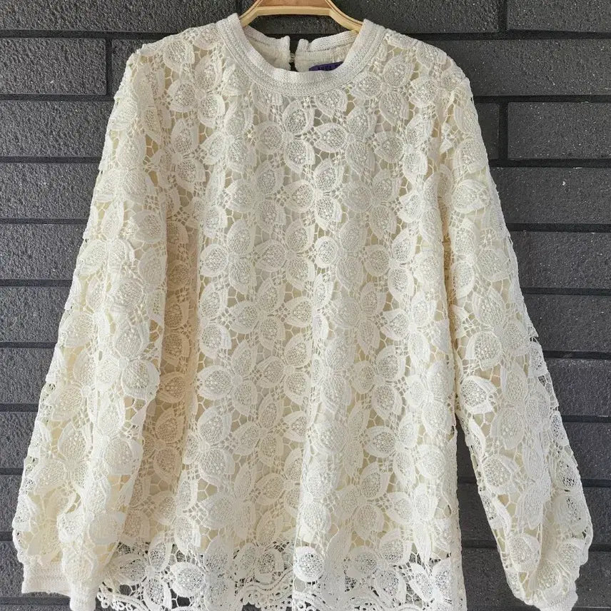 [BUNJANG] ANNA SUI Floral 3D Lace Blouse / 안나수이(ANNA SUI) 정품 플라워 입체 레이스 블라우스