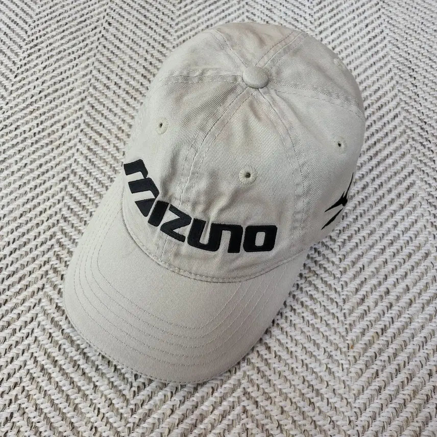 [BUNJANG] Mizuno Beige Ball Cap Hat / 미즈노 볼 캡 모자 베이지