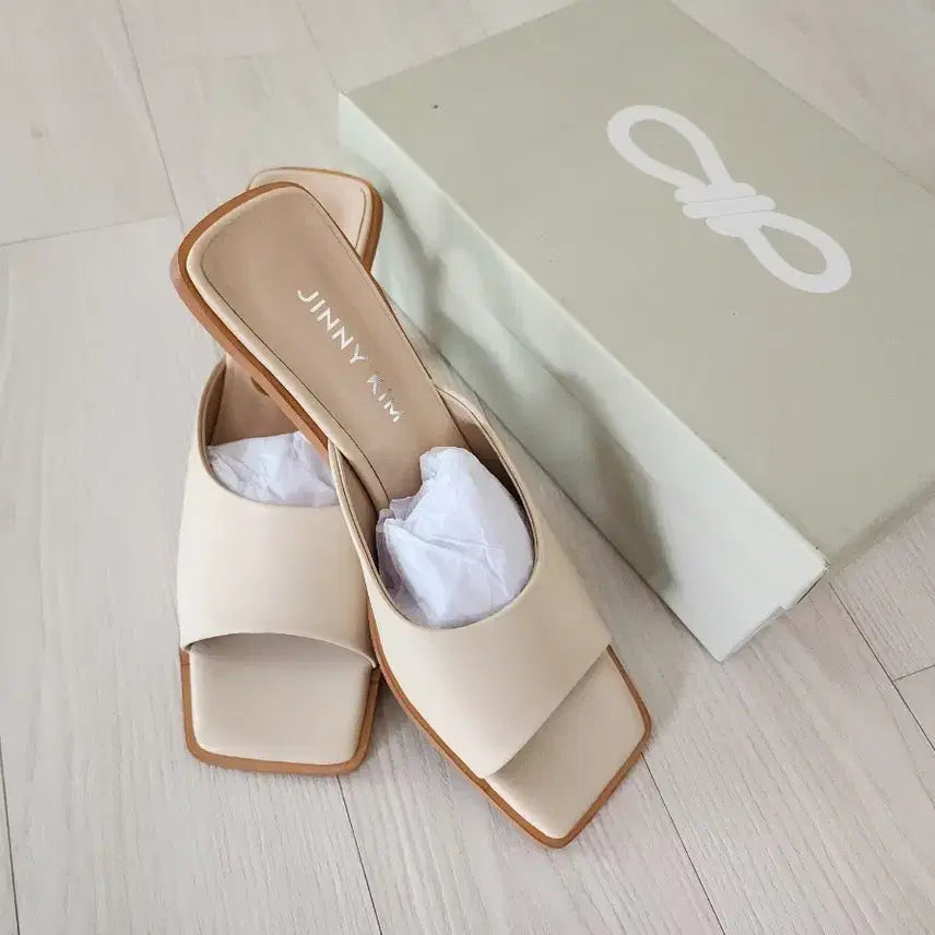 [BUNJANG] Jinny Kim Mules Slippers Beige Size 250 (New) / 지니킴 뮬 슬리퍼 베이지 250 (새제품)