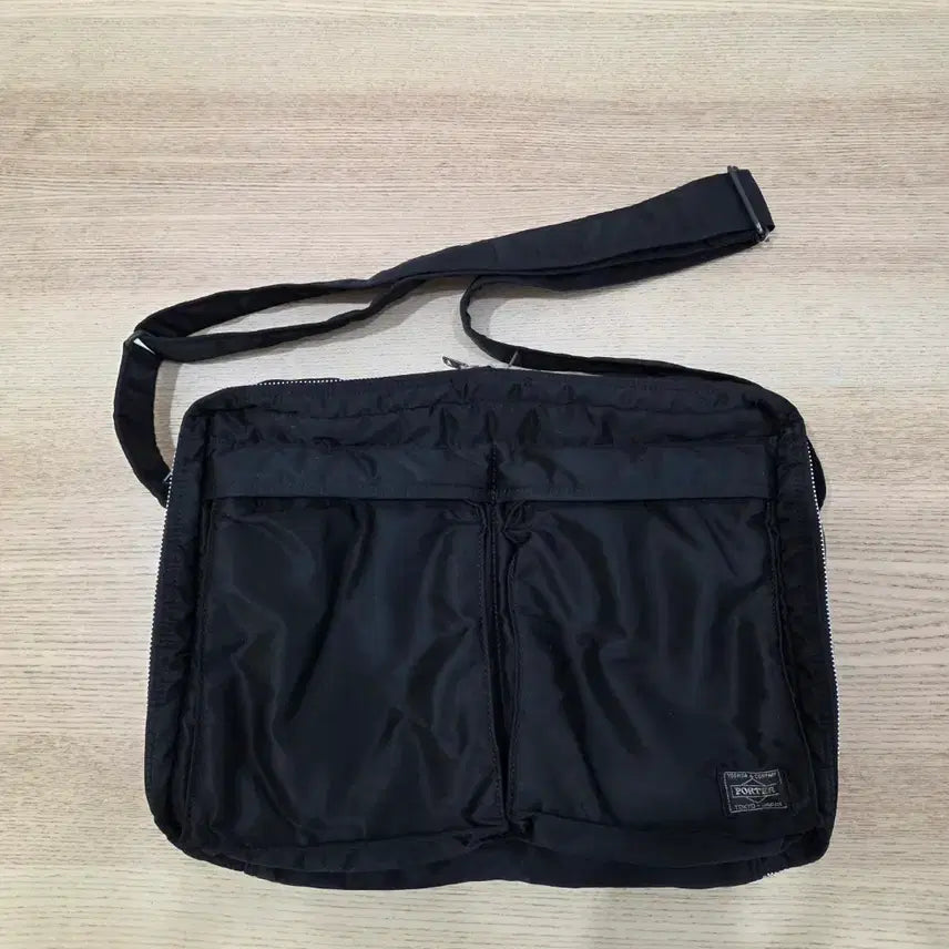 [BUNJANG] Yoshida Porter Tanker Shoulder Bag XL Black / 요시다 포터 탱커 숄더백 엑스라지 블랙 판매. 622-77137