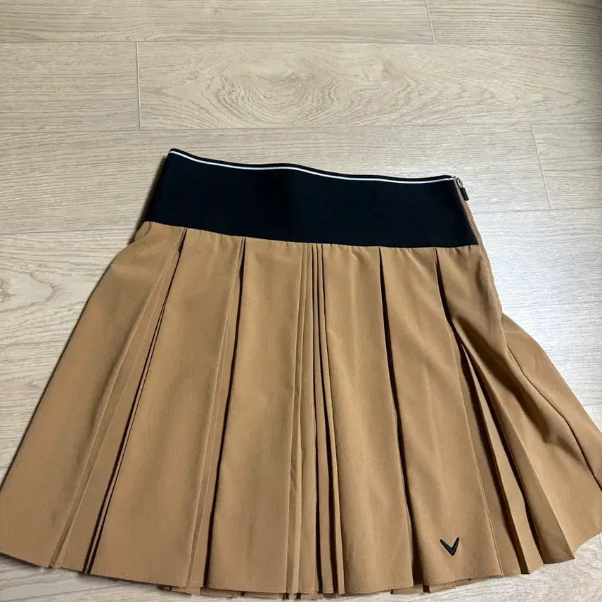 [BUNJANG] Callaway Women's Golf Skirt - Beige / 캘러웨이 67