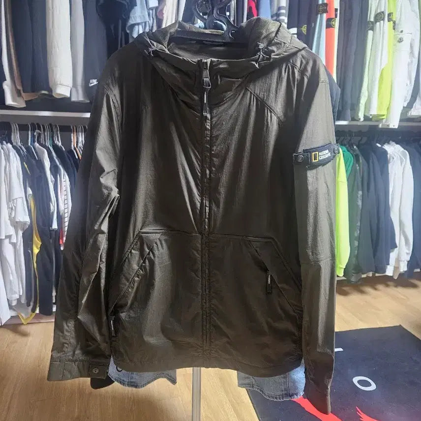 [BUNJANG] National Geographic Patch Windbreaker Jacket Unisex Size 100 / 내셔널지오그래픽 패치 바람막이쟈켓(새상품) 남녀공용