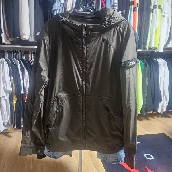 [BUNJANG] National Geographic Patch Windbreaker Jacket Unisex Size 100 / 내셔널지오그래픽 패치 바람막이쟈켓(새상품) 남녀공용