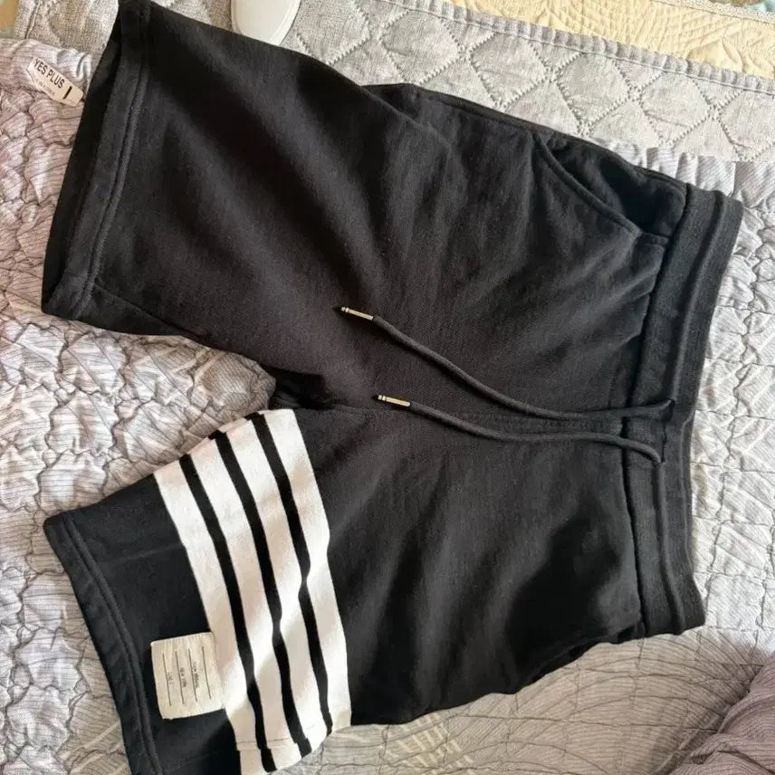 [BUNJANG] Thom Browne Black Shorts / 톰브라운 바지