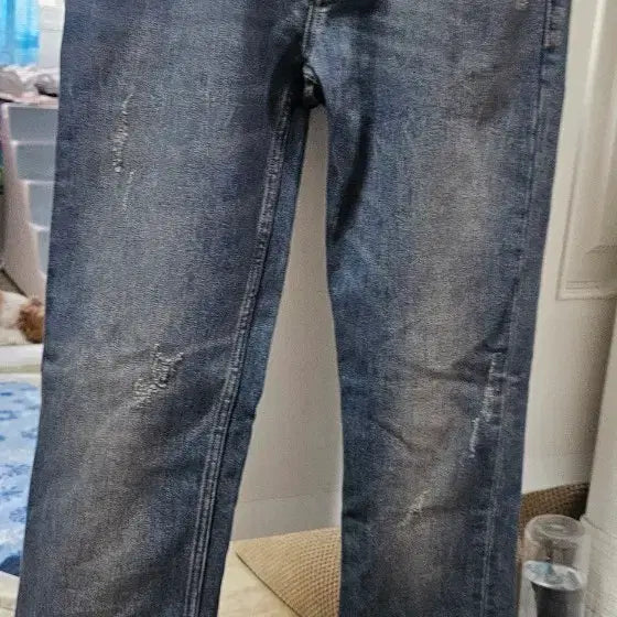 [BUNJANG] Calvin Klein Women's Vintage Damage Washing Jeans / 캘빈 클라인 청바지  빈티지 데미지 워싱 "}