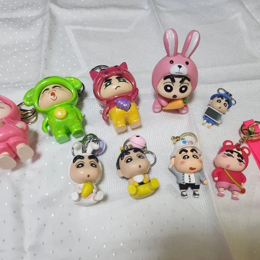 [BUNJANG] Crayon Shin-chan Keyring Bundle Set (9 Pieces) / 짱구키링세트.  9개