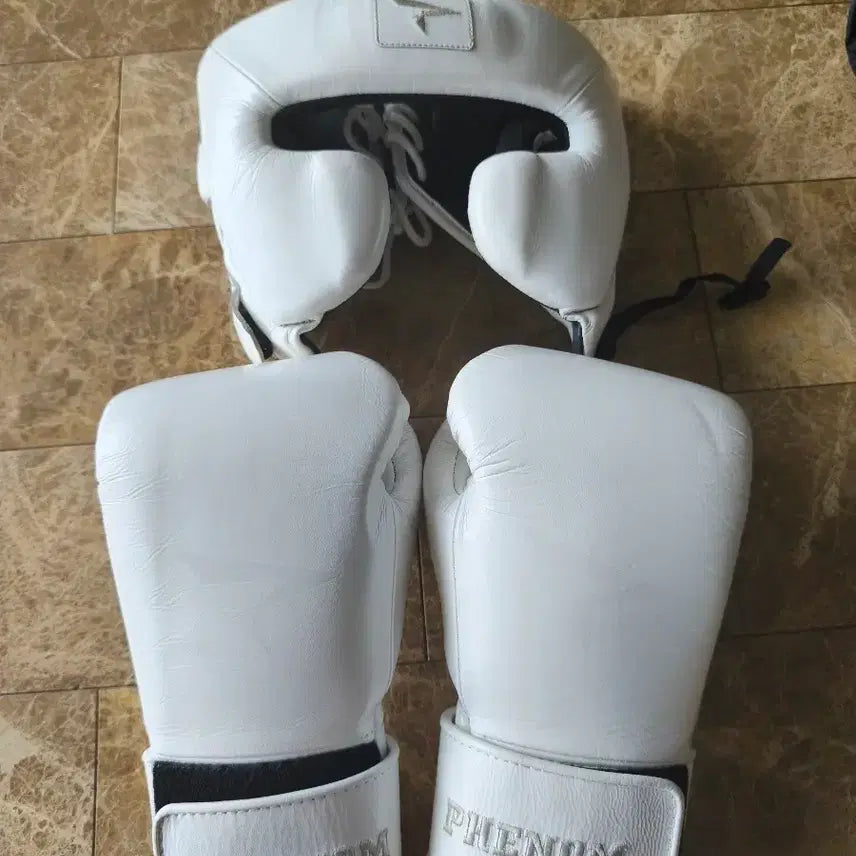 [BUNJANG] Phenum Boxing Gloves & Headgear Set (White, 14oz, M) / 페넘 복싱 글러브 헤드기어 세트 화이트