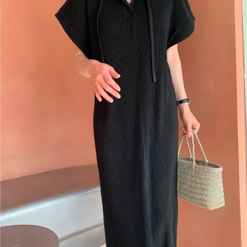 [BUNJANG] Pleated Short Sleeve Long Hoodie Dress Black / 플리츠 반팔 후드 롱 원피스 블랙