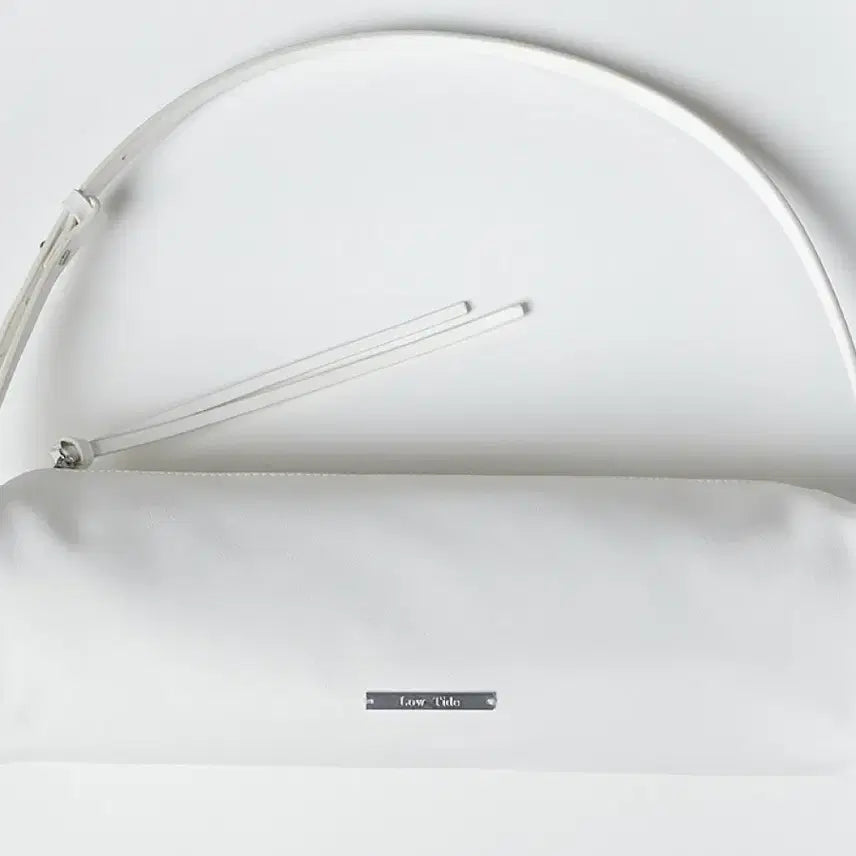 [BUNJANG] LOW TIDE Baguette Shoulder Bag / LOW TIDE 가방