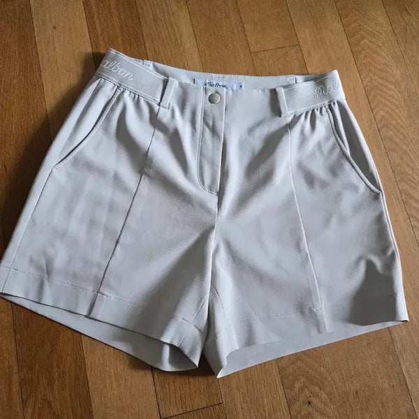 [BUNJANG] Malbon Women's Golf Shorts Beige / 말본 여성 골프 반바지 베이지
