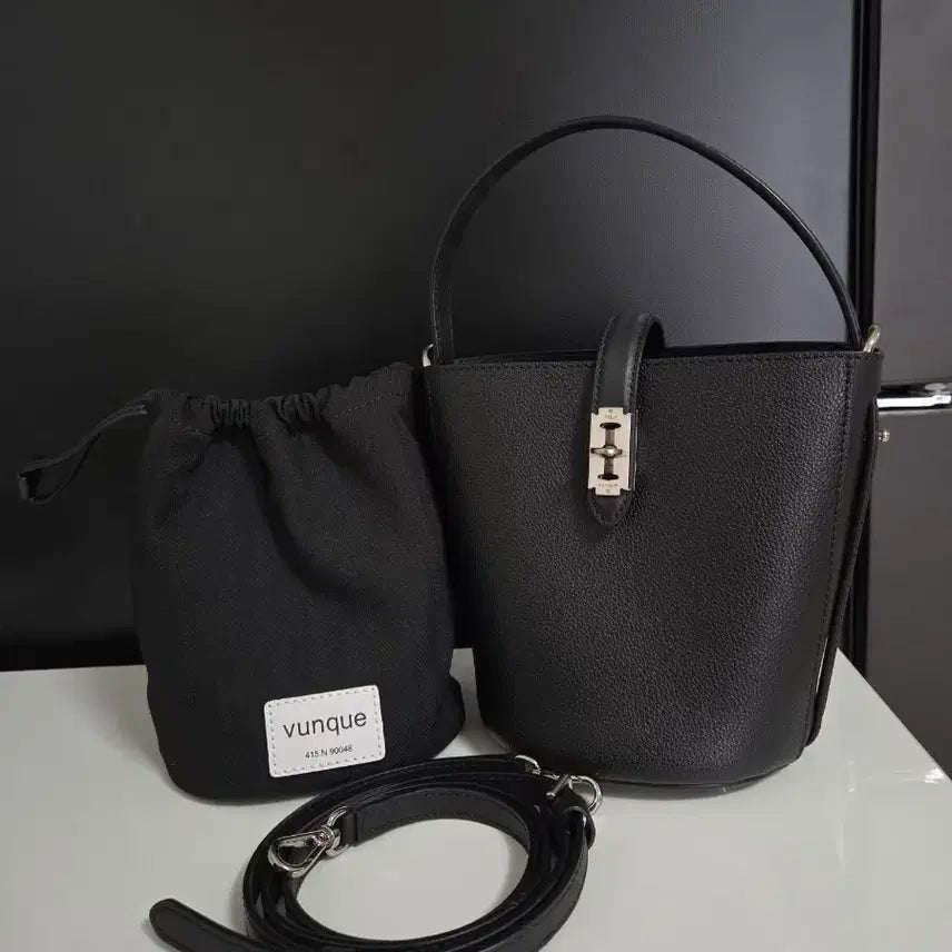 [BUNJANG] Vunque Boogie Hobo Piccolo Tote Crossbody Bag Black with Inner Bag / 분크 부기 호보 피콜로 토트 크로스백 블랙 이너백포함