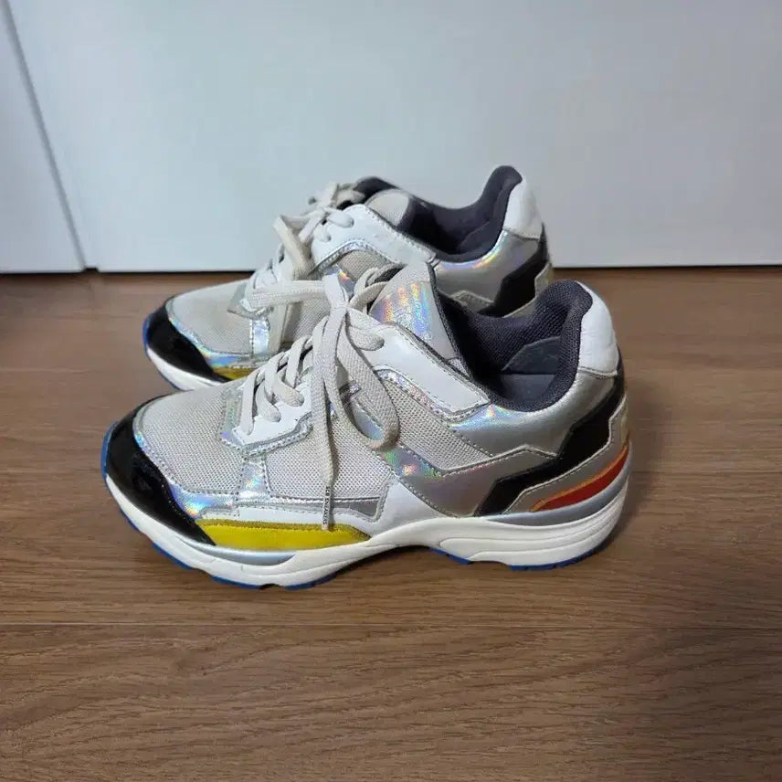 [BUNJANG] SUECOMMA BONNIE Silver/White/Yellow Sneakers / 슈콤마보니 운동화 실버/화이트/옐로우
