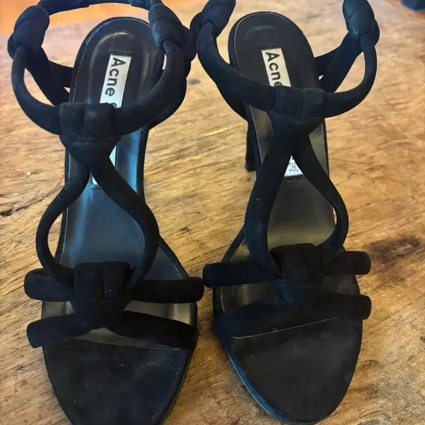 [BUNJANG] Acne Studios Black Suede Strap Heels Size 37 / 아크네 스튜디오 스웨이드 스트랩샌들