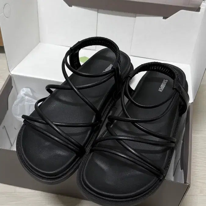 [BUNJANG] Shoopen Black Strap Flat Sandals Size 230 / 새상품 슈펜 블랙 스트랩 플랫 샌들 230사이즈