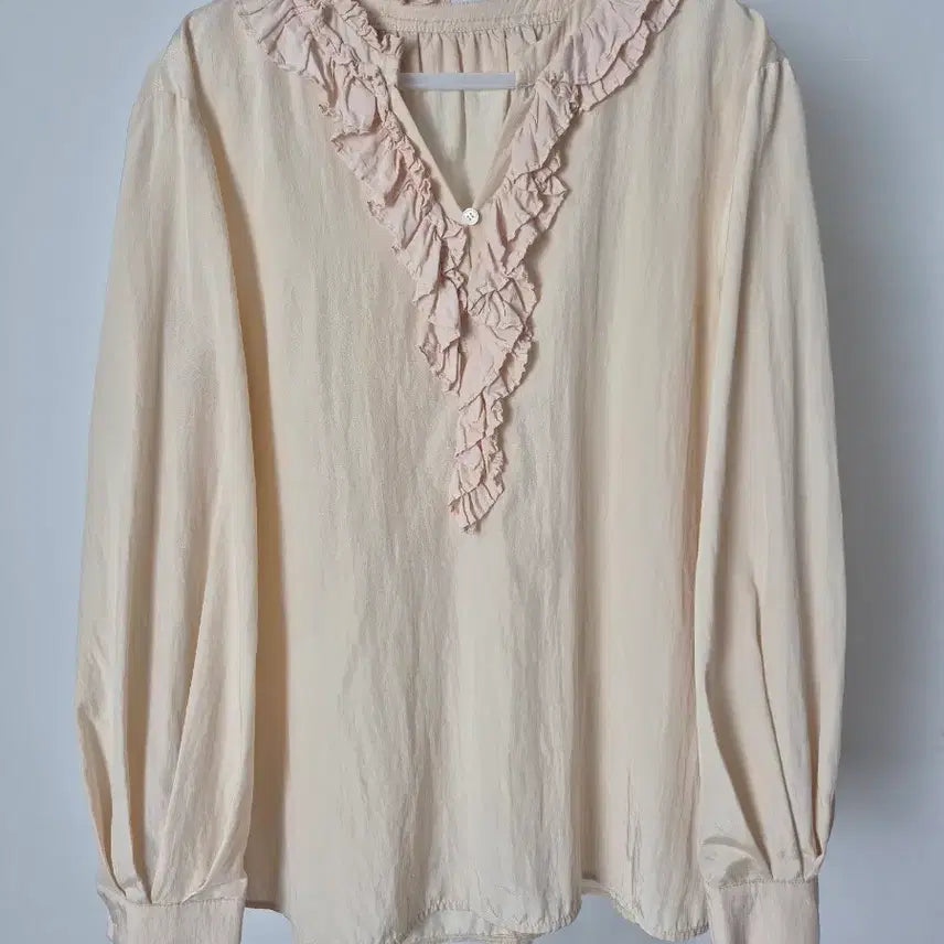 [BUNJANG] Sisley Frill Blouse / 시슬리 프릴 블라우스