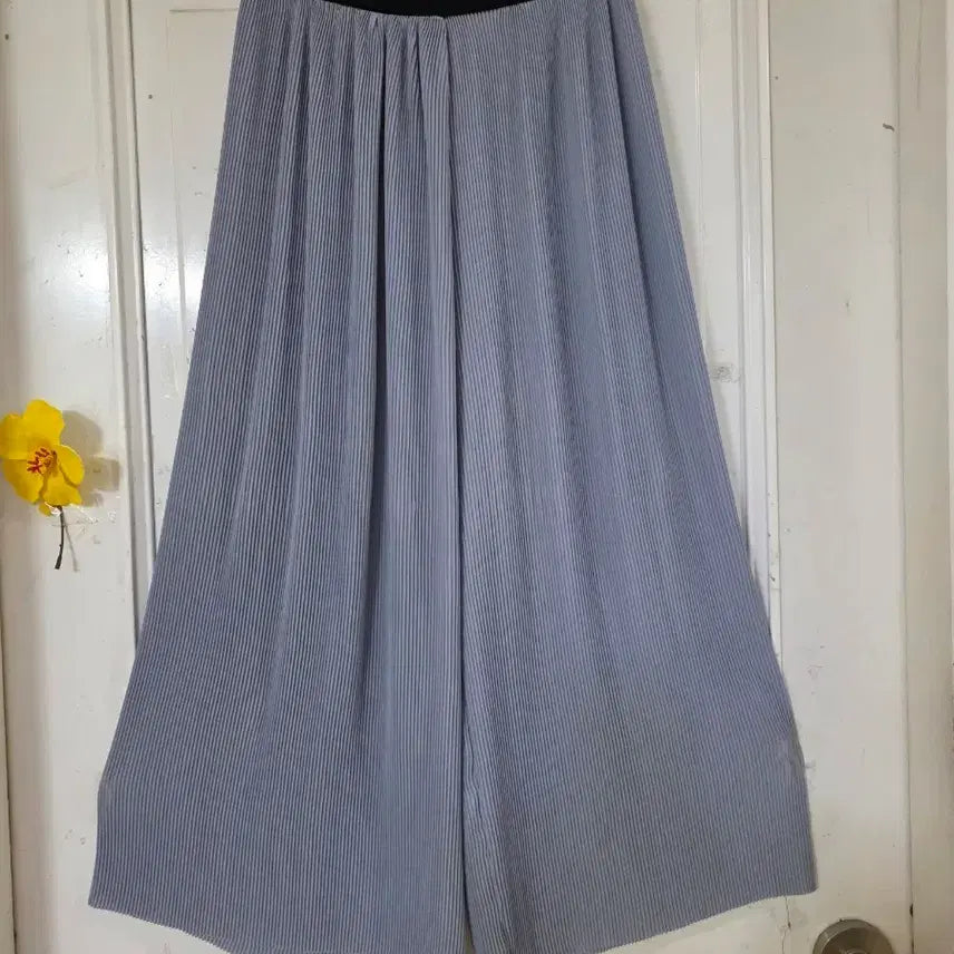 [BUNJANG] Pleated Spandex Wide Leg Pants / 여름 시원한 고급스러운  핏이이쁜  플리츠 스판  밴딩  통바지