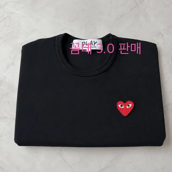 [BUNJANG] Comme des Garçons Play Black T-Shirt with Red Heart Appliqué / 판완