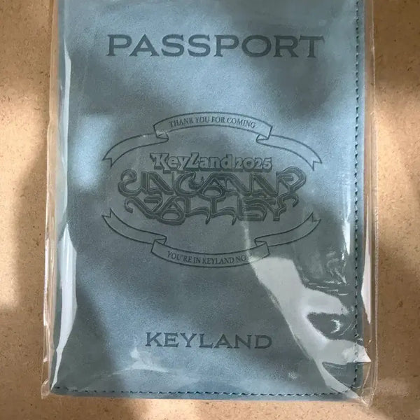 [BUNJANG] SHINee Key Key Land Passport Cover / 샤이니 키 키랜드 여권 커버