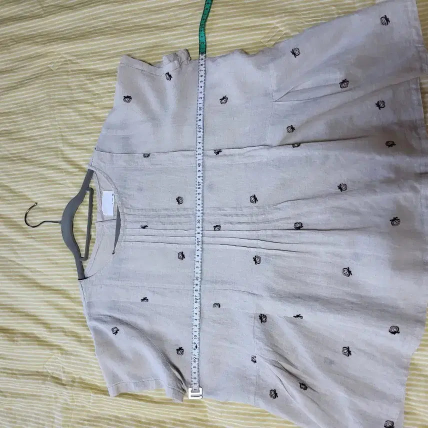 [BUNJANG] JePyung Linen Embroidered Blouse / 제평린넨블라우스