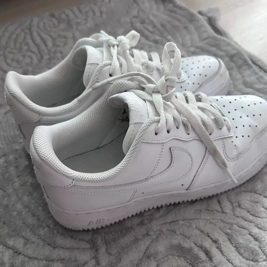[BUNJANG] Nike Air Force 1 Low White Sneakers 260 / 나이키 에어포스 화이트 260