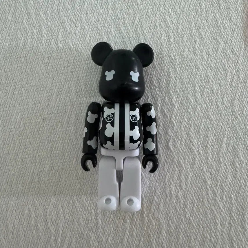 [BUNJANG] Bearbrick Medicom Toy Be@rbrick MAISON HAPPY 100% / 베어브릭 메조하피