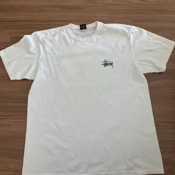 [BUNJANG] Stussy Melted White T-Shirt / 스투시 반팔 멜티드 화이트