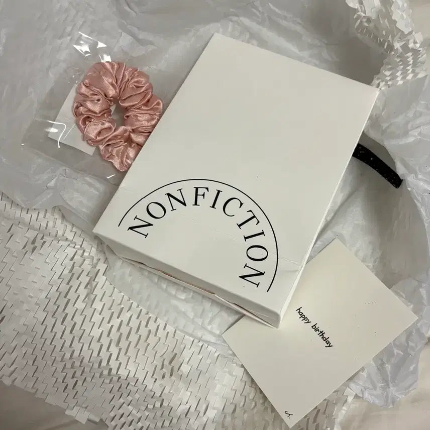 [BUNJANG] Nonfiction Rose Pale Hair Serum Mist 30ml with Scrunchie / 논픽션 로즈페일 헤어 세럼 미스트 30ml