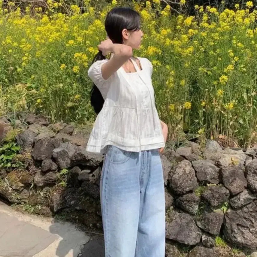 [BUNJANG] Square Neck Ruffle Puff Sleeve Blouse / 스퀘어넥 타이 캉캉 프릴 퍼프 반팔 블라우스
