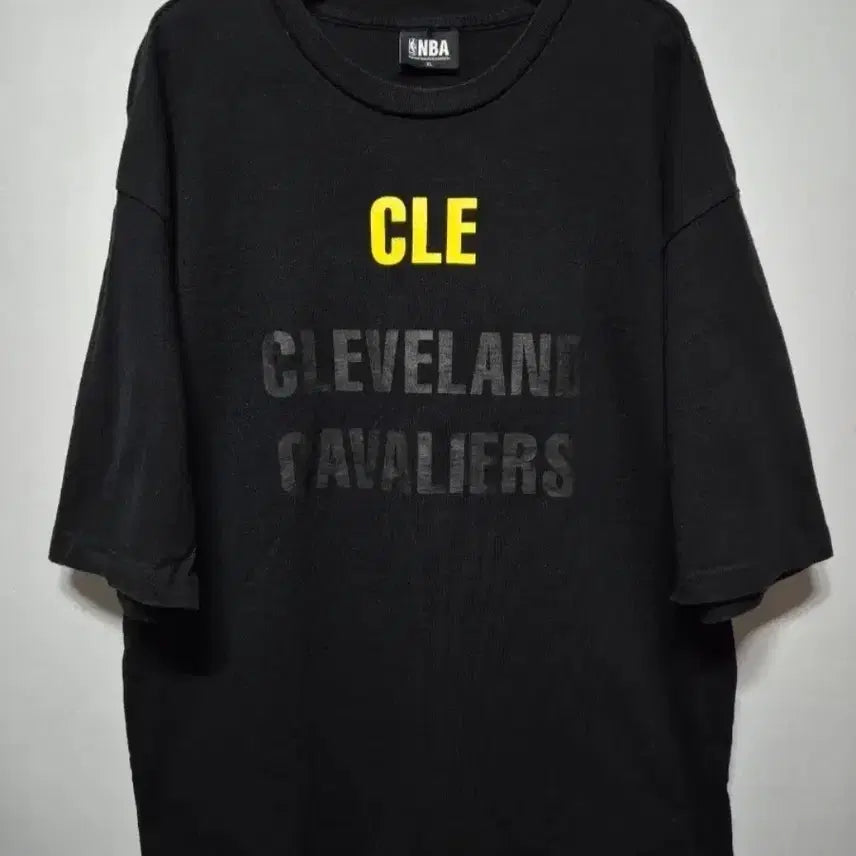 [BUNJANG] NBA Cleveland Cavaliers Short Sleeve T-Shirt Black XL / NBA 클리블랜드 캐벌리어스 반팔 티셔츠 블랙 XL