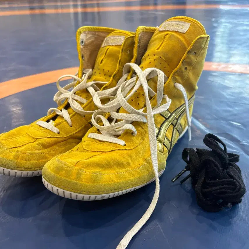 [BUNJANG] Asics Handmade Wrestling Shoes - 255mm / 아식스 레슬링 수제화 255mm급처 (마지막 가격)