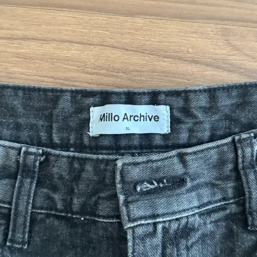 [BUNJANG] Milo Archive Black Denim XL / 밀로 아카이브 흑청 XL