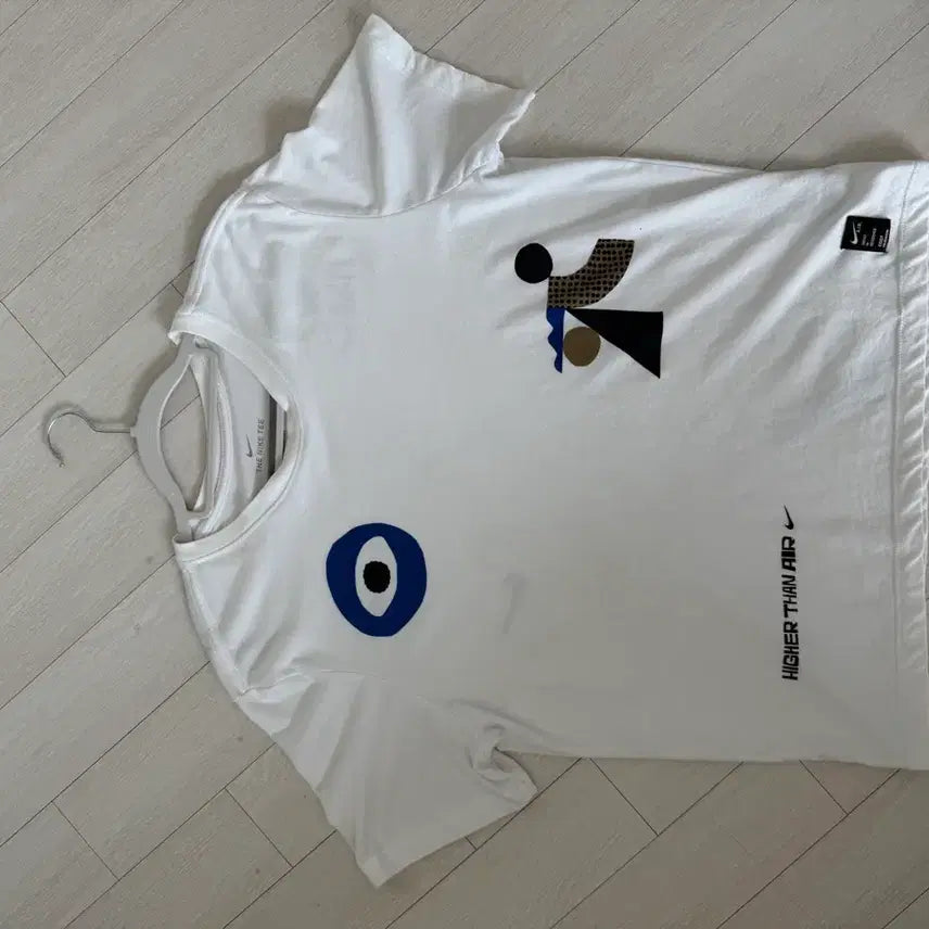 [BUNJANG] Nike Graphic Short Sleeve T-Shirt White / 나이키 그래픽 반팔 티셔츠 화이트