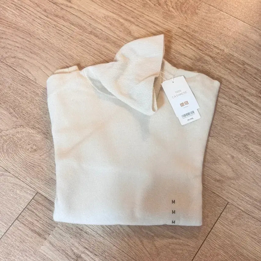 [BUNJANG] Uniqlo Cashmere Turtleneck Knit M / 유니클로 캐시미어 터틀넥 니트 M