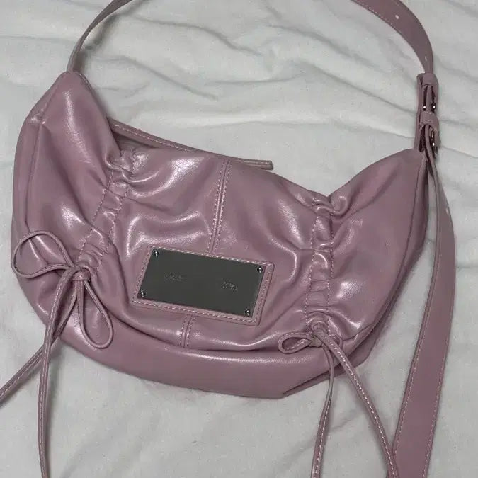 [BUNJANG] Matinkim Half Shirring Ribbon Round Bag / (무료배송)마뗑킴 하프 셔링 리본 라운드백