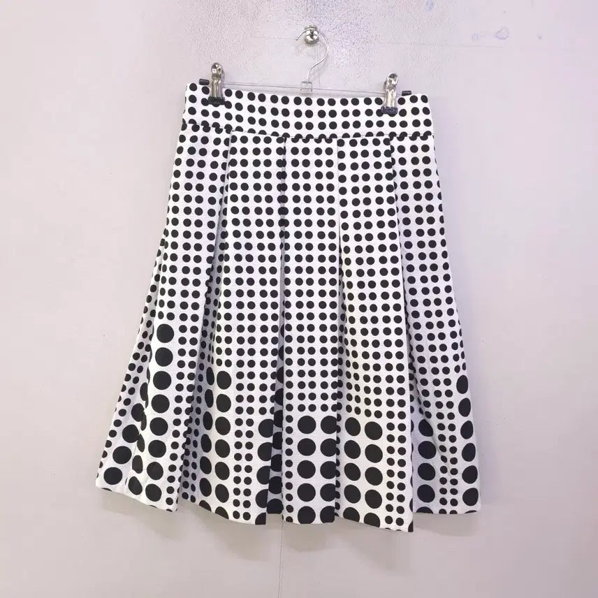 [BUNJANG] Flare Skirt / 국내제작) 거의새거 뒷밴딩 플레어스커트 -F