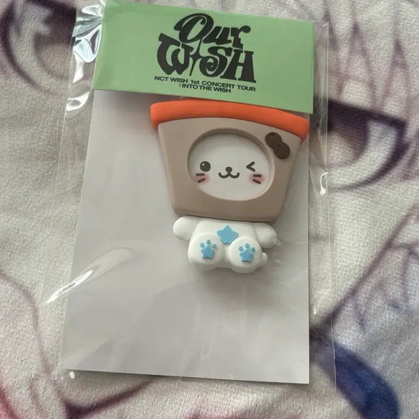 [BUNJANG] Wish Yushi Pin Button Holder Keyring / 위시 유우시 핀 버튼 홀더 키링