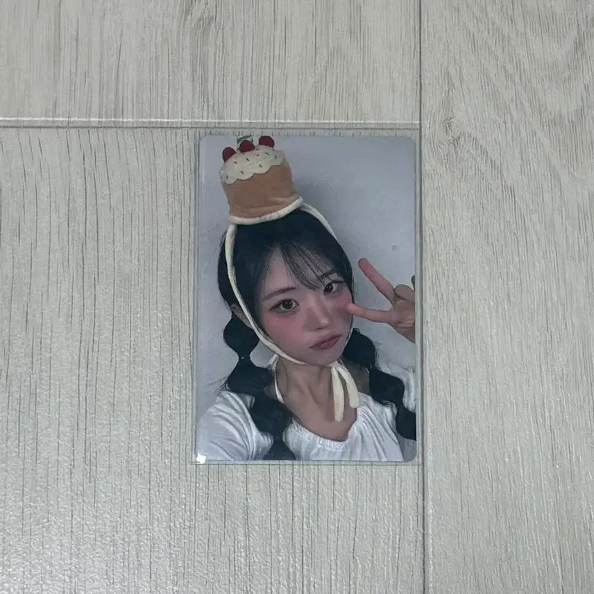 [BUNJANG] QWER Bon Voyage Hina Cupcake Headband Photocard POB / QWER 본투락 위버스 미공