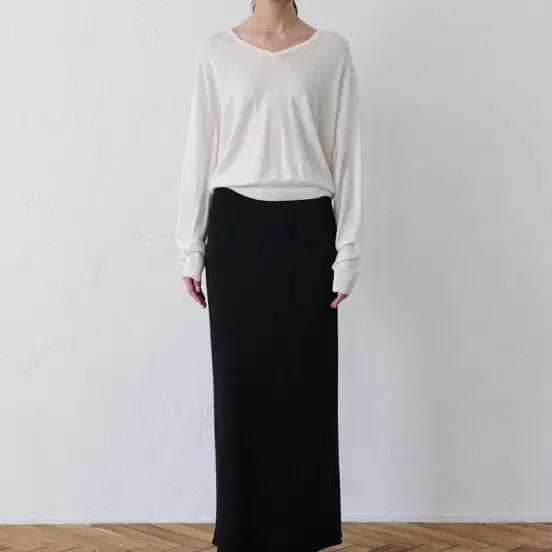 [BUNJANG] Augst Fluid Jersey Skirt Black / 어그스트 스커트 fluid jersey skirt (black)