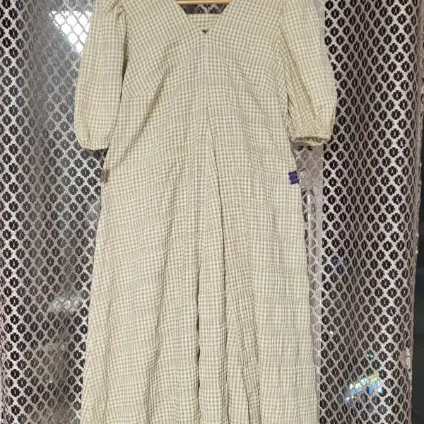 [BUNJANG] Mu:i Check Pattern Shirring Sleeve Dress / Mu:i  원피스