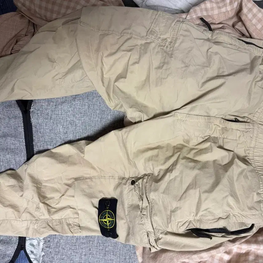 [BUNJANG] Stone Island Cargo Pants Beige / 스톤아일랜드 카고바지