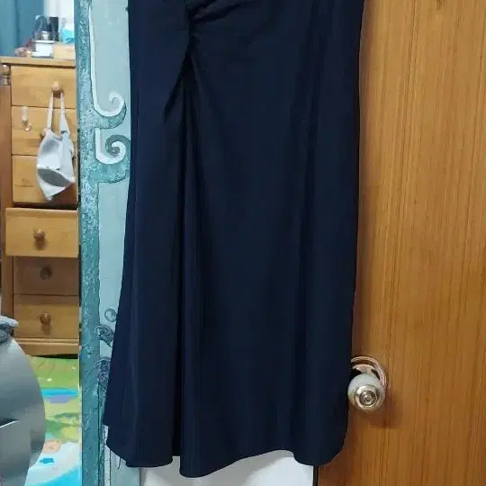 [BUNJANG] COS Women's Long Skirt Navy Size 66 / 코스(COS) 롱 스커트 66