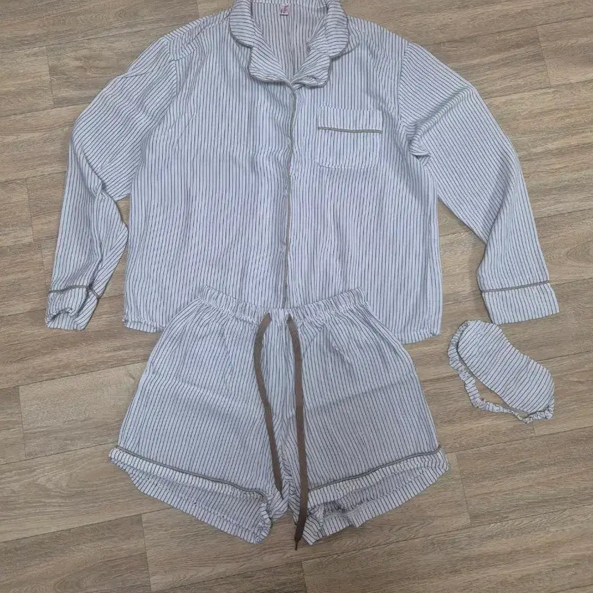 [BUNJANG] Pajama Set with Eye Mask / 잠옷 세트 (무배)