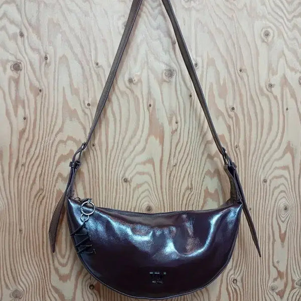 [BUNJANG] Vera Wang Croissant Shoulder Bag / 베라왕 크루아상 크로스백