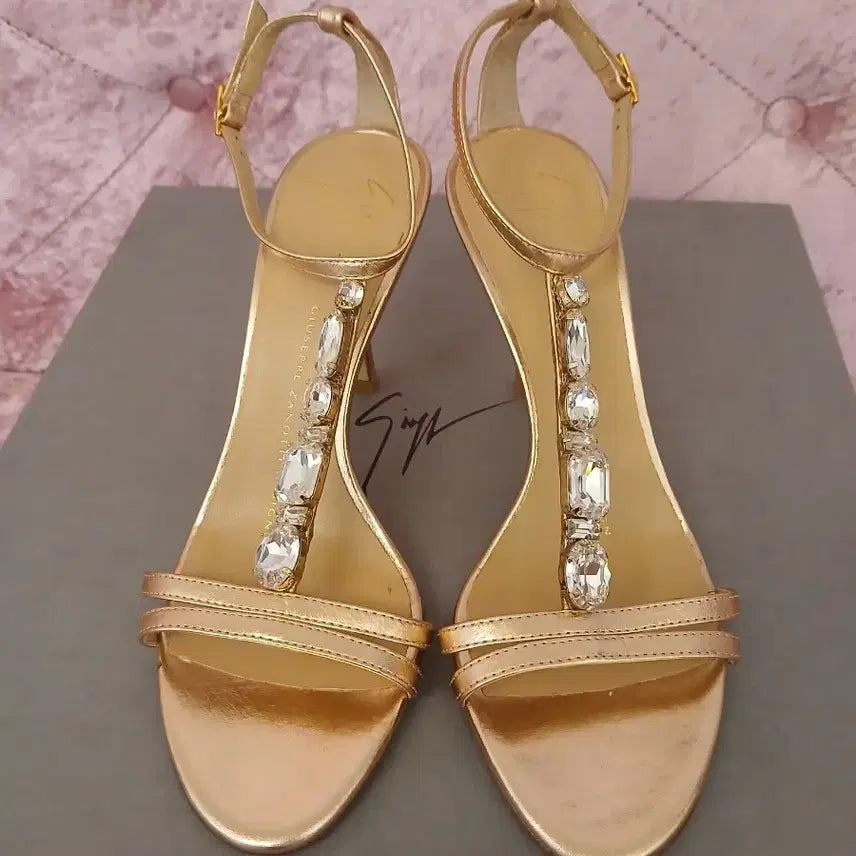 [BUNJANG] Giuseppe Zanotti Sandals Size 35 / 정품 > 쥬세페자노티 샌들