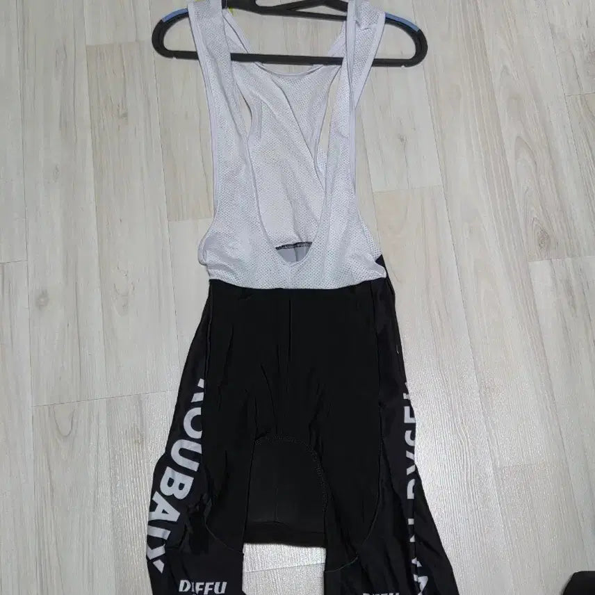 [BUNJANG] Van Rysel Cycling Bib Shorts XL / 새상품 van rysel 빕숏 반리젤 반리셀