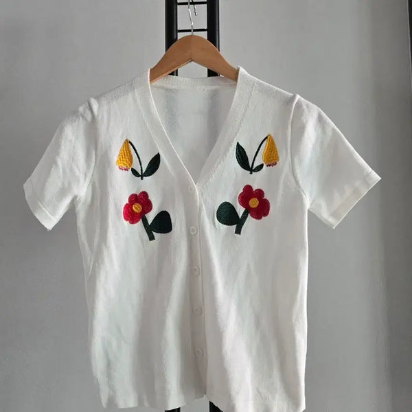 [BUNJANG] Short Sleeve Cardigan with Floral Embroidery - White / 꽃 자수 반팔 가디건 화이트