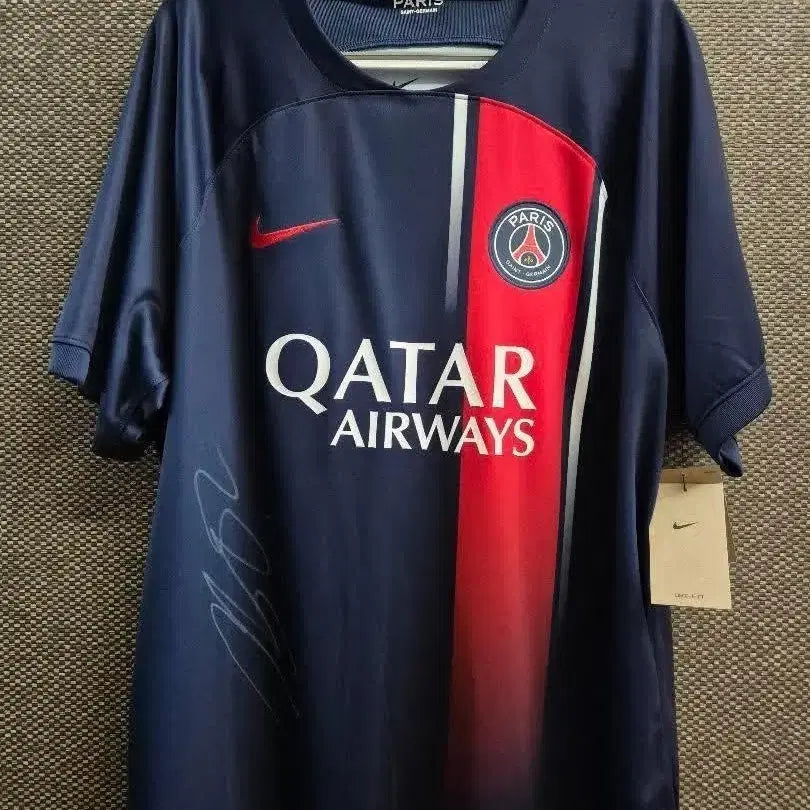 [BUNJANG] Autographed French National Football Team Jersey / 가격 더 못내려요... 제가 유니폼 샀을때 가격보다 이미 낮다고요 ㅠㅠ