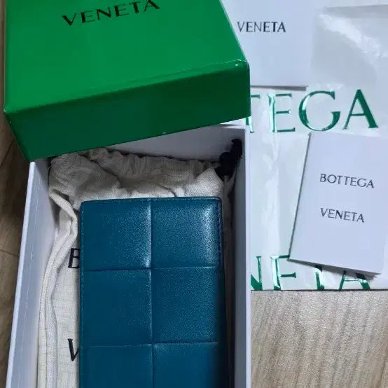 [BUNJANG] Bottega Veneta Cassette Card Case Limited Color Petrol Green / 보테가베네타 카세트 신용카드 케이스(한정컬러)