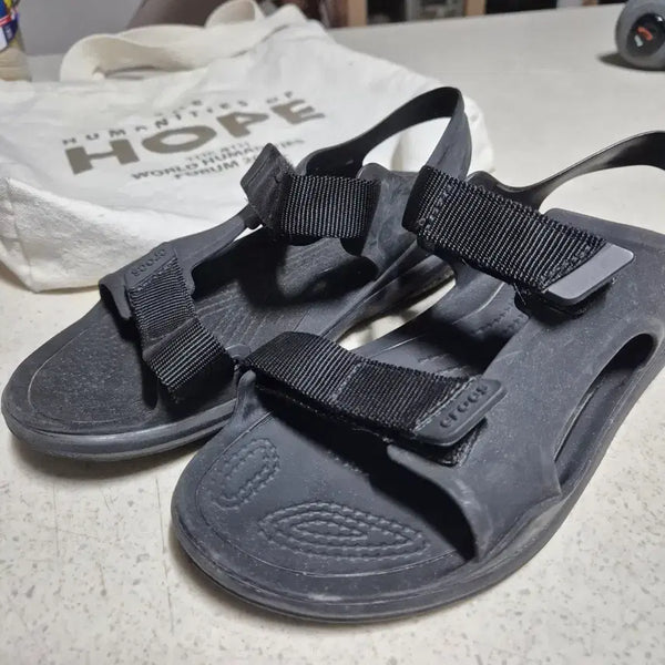 [BUNJANG] Crocs Sandals Black / 크록스 샌들