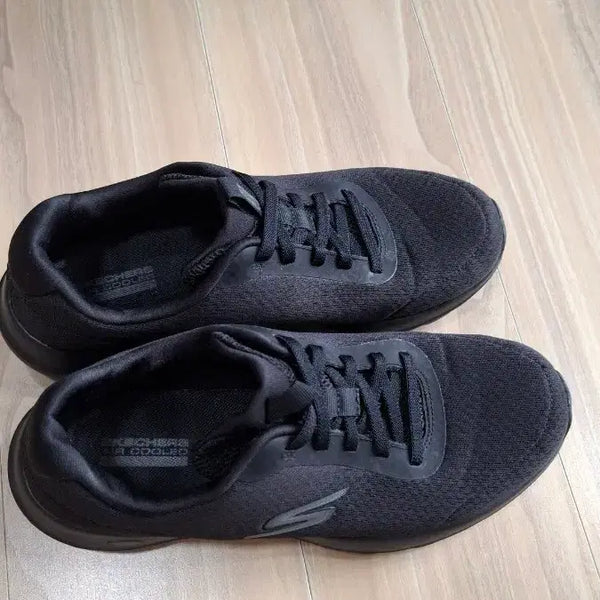 [BUNJANG] Skechers GoWalk Women's Sneakers Size 245 / 스케쳐스 고워크 245